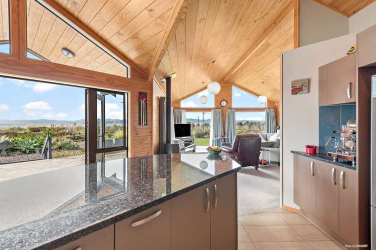 1357 East Coast Road Whakatiwai_16