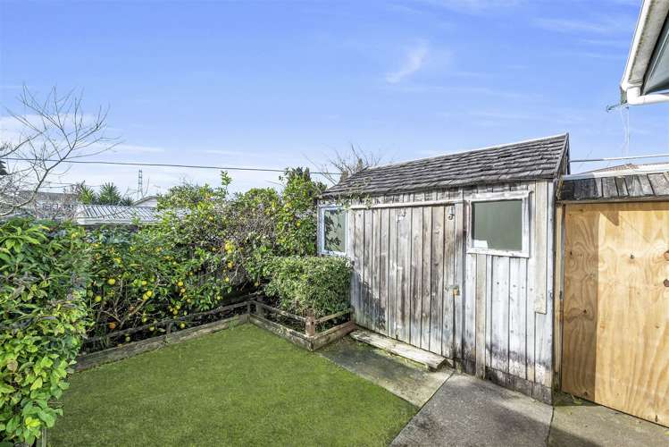 2/2 Jenkins Place Manurewa_7