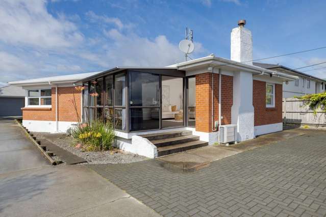 Timeless Treasure in Taupo Avenue