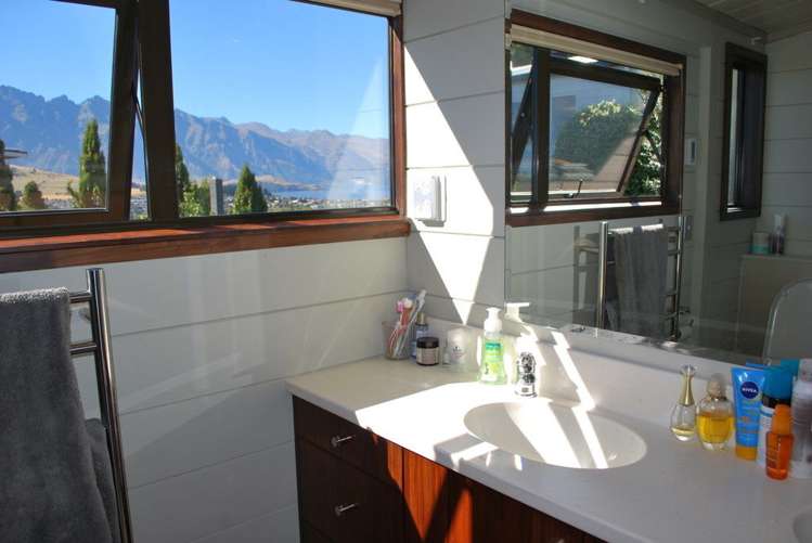 39 Suburb Street Queenstown_8