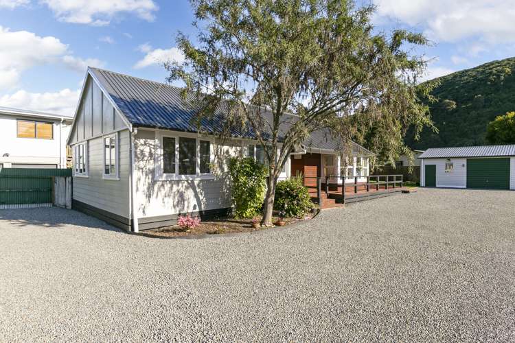 99 Akatarawa Road Birchville_15