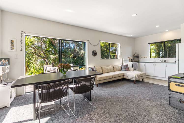 62 Kennedy Point Road Surfdale_28