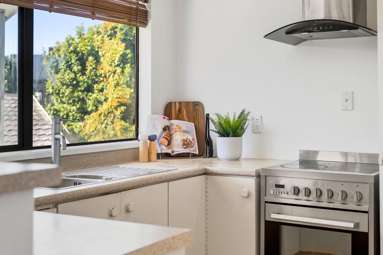 2/491 Glenfield Road_2