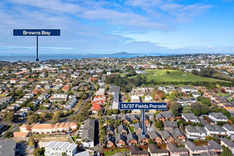 15/37 Fields Parade Oteha_18