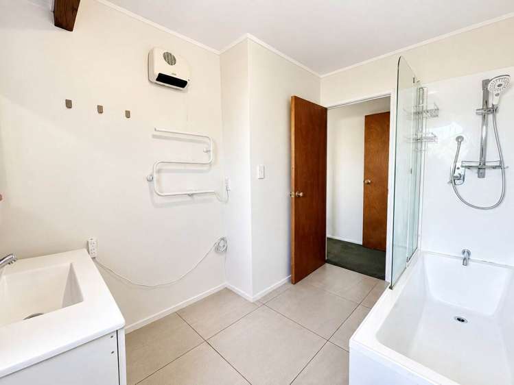 3/98 Roberts Road Te Atatu South_10