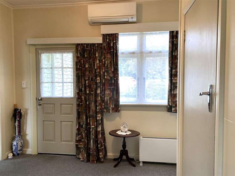 2 Sinnamon Street Reefton_13