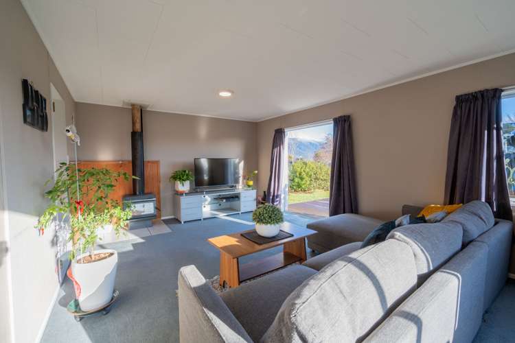 38 Lawson Burrows Crescent Te Anau_6