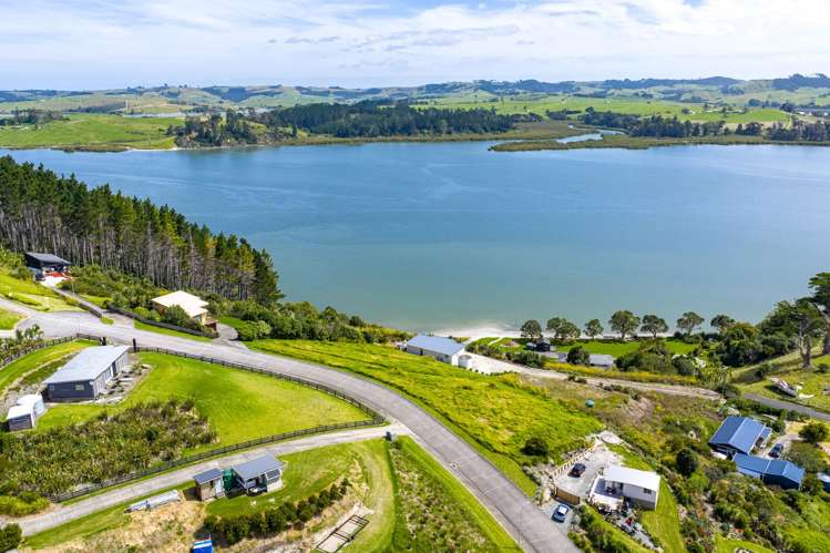 6 Emay Crescent Pahi_16