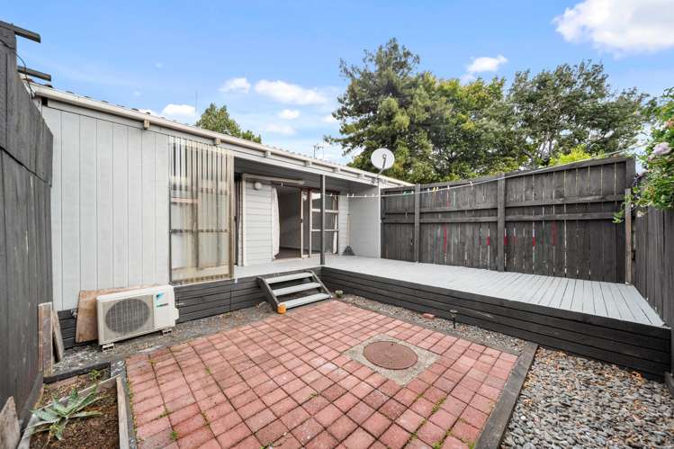 2/25A Vine Street Mangere East_11