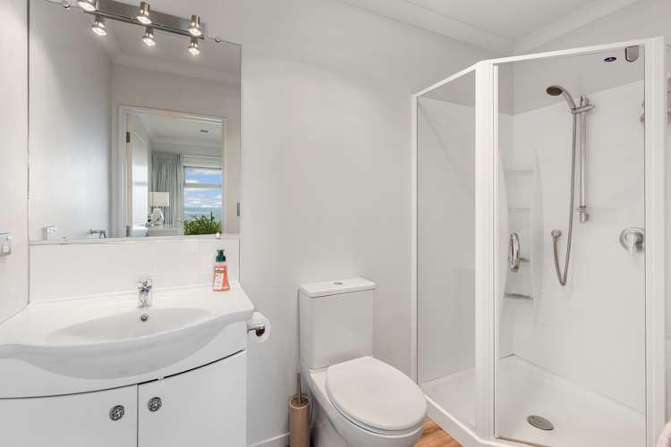 4 Swanton Drive Huntsbury_16