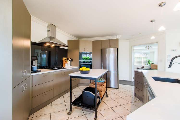 16 Palliser Drive Huntington_5