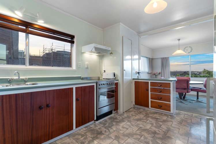 8 Kowhai Road Campbells Bay_45