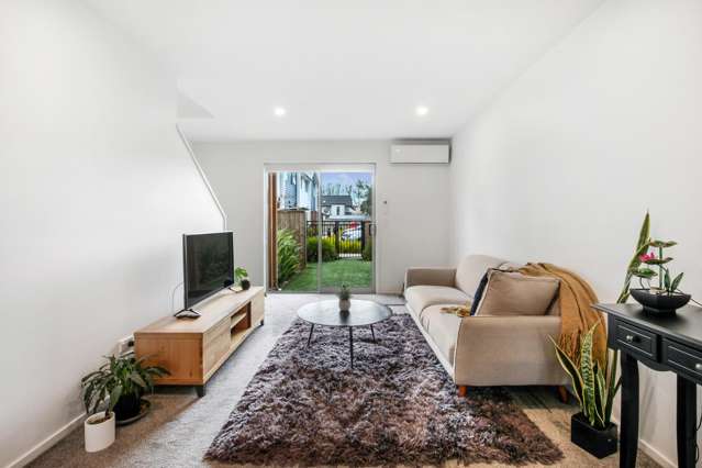 4/10 Riccarton Road Riccarton_3