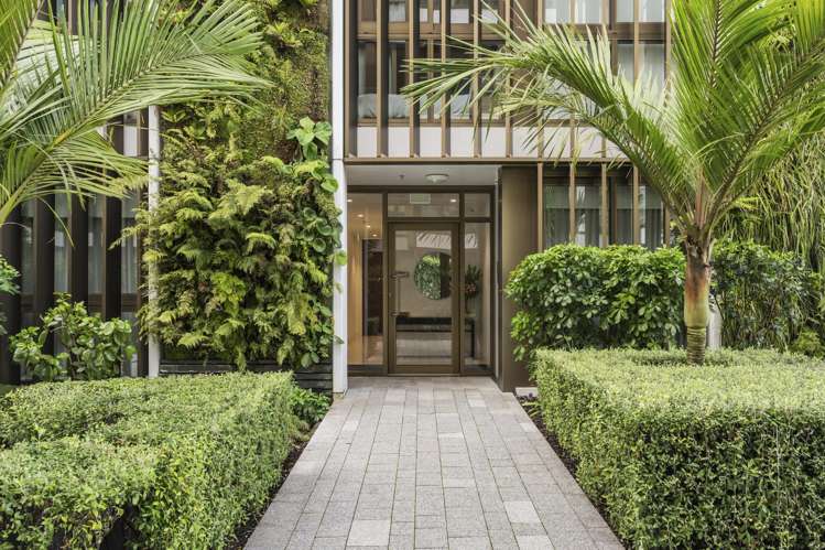 204/10 St Marks Road_1