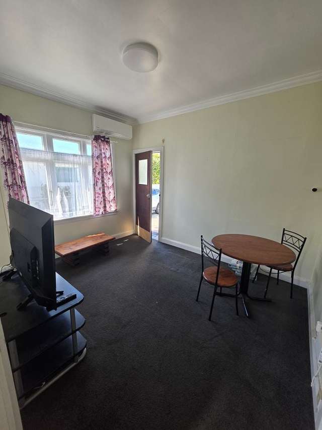 273B College Street West End_1