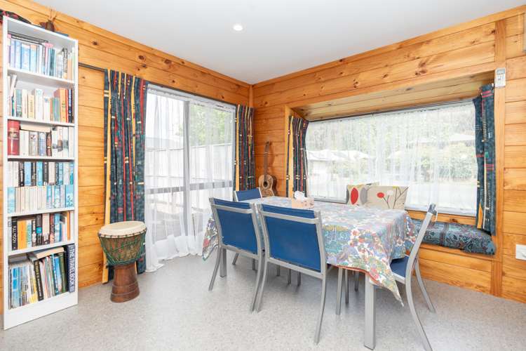 16 Oregon Crescent Glenview_3