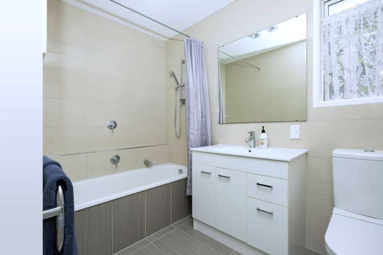 8 Waima Crescent Titirangi_13