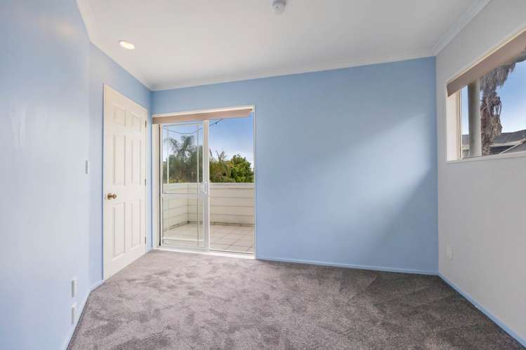 2/32 Spencer Road Pinehill_16