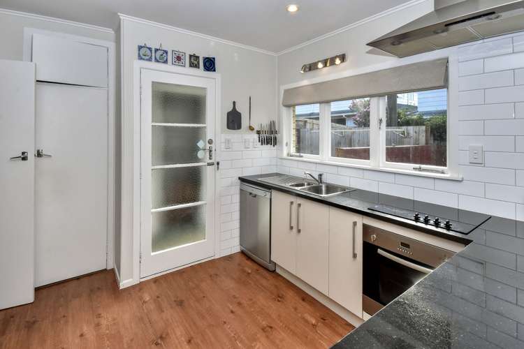 18 Gills Avenue Papakura_2