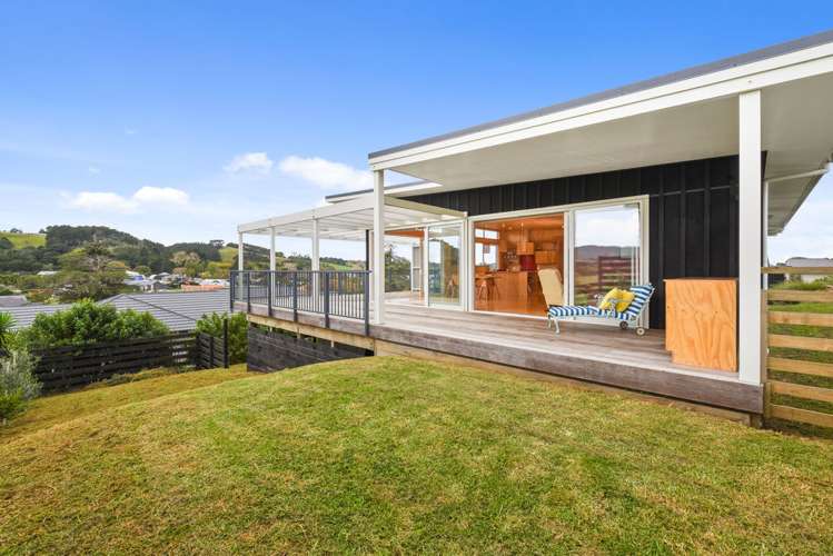 19 Laly Haddon Place Matakana_0