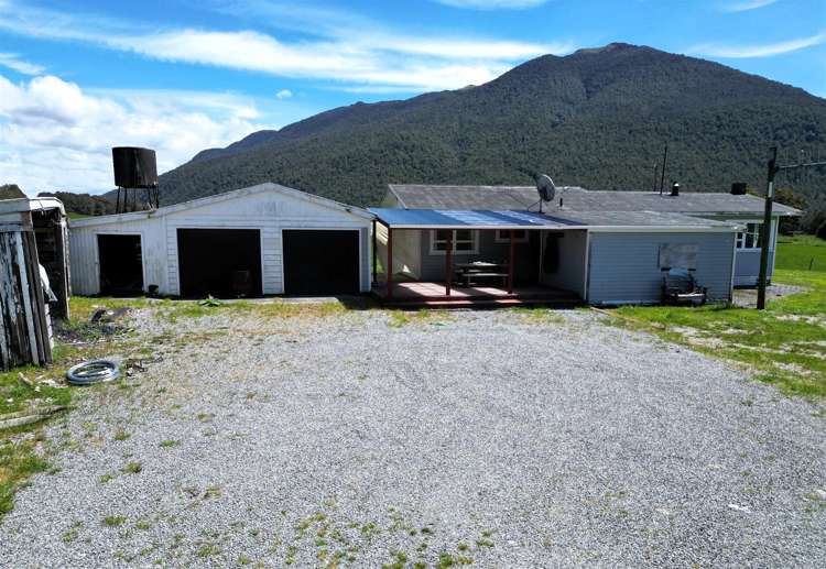 848 Palmer Road Springs Junction_12