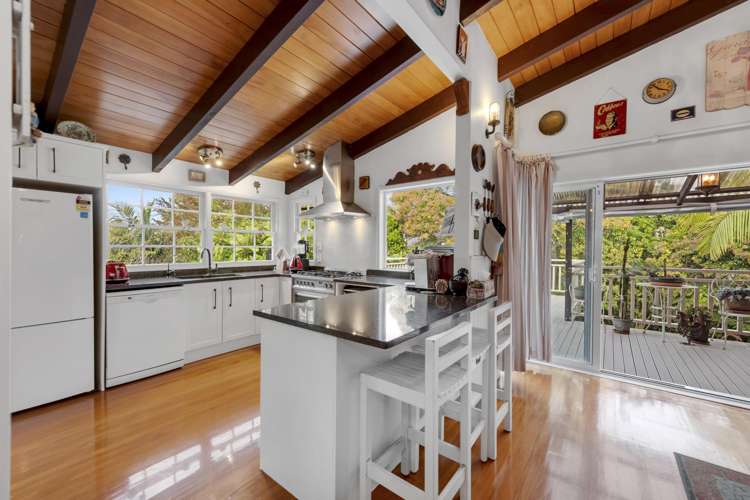 41 Tanglewood Place Cockle Bay_13