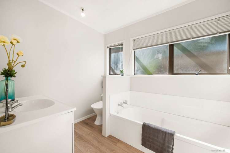 36 Oaktree Avenue Browns Bay_10