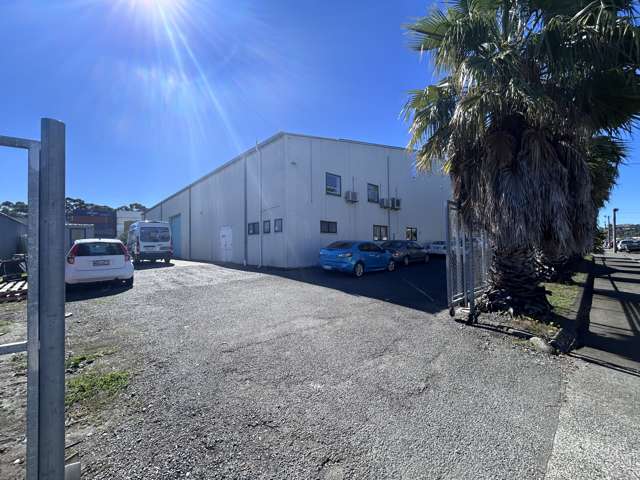 High stud Pandora warehouse