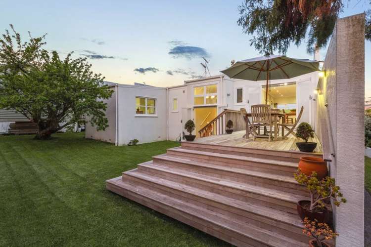 19 Merani Street Narrow Neck_11