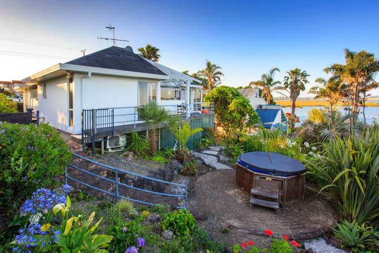 124 Beach Road Te Atatu Peninsula_18