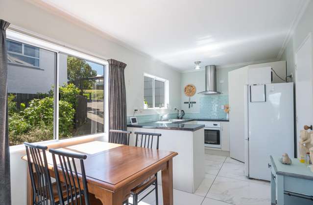 198 The Ridgeway Stoke_4