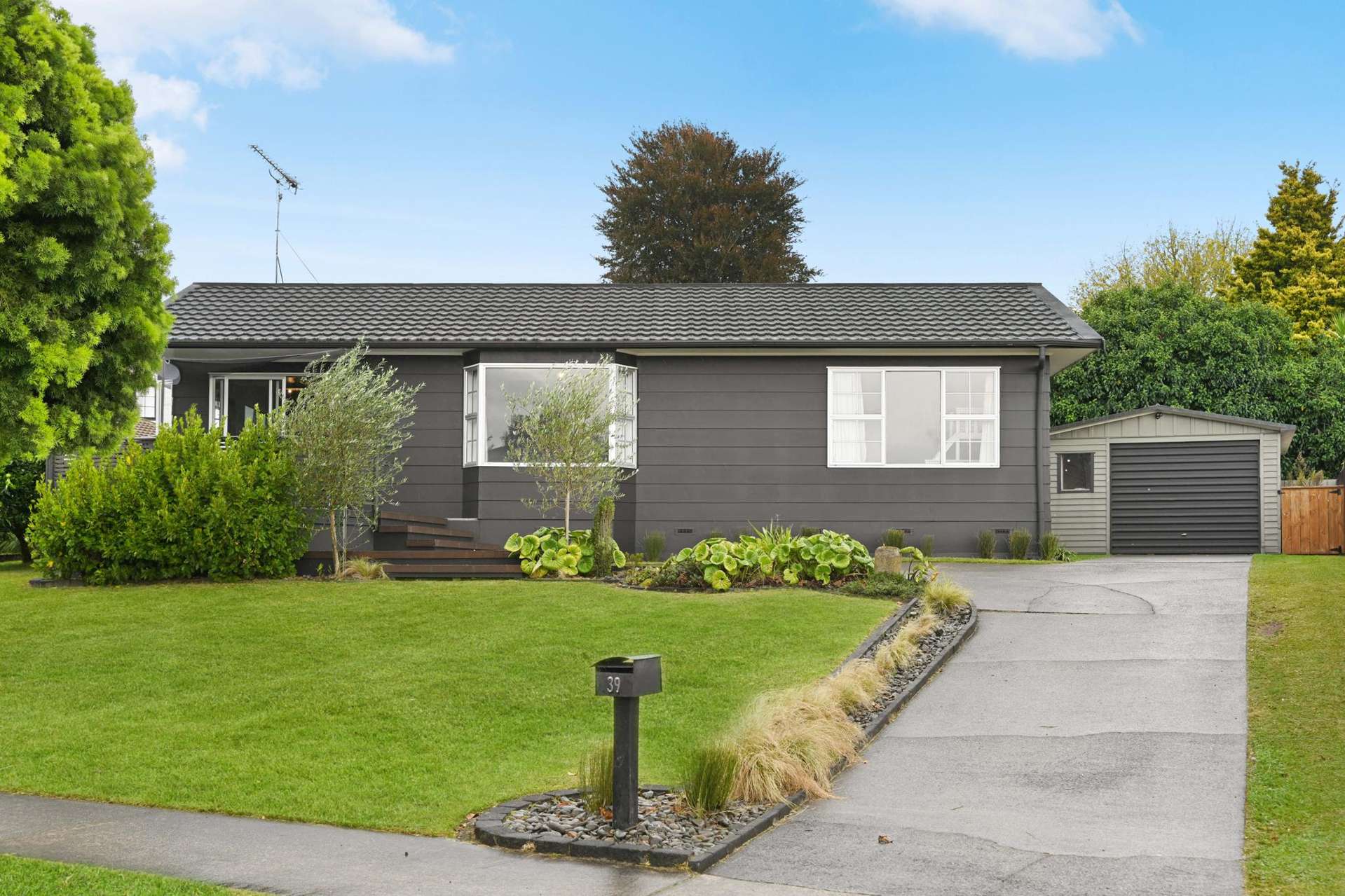 39 Sheridan Crescent Cambridge_0