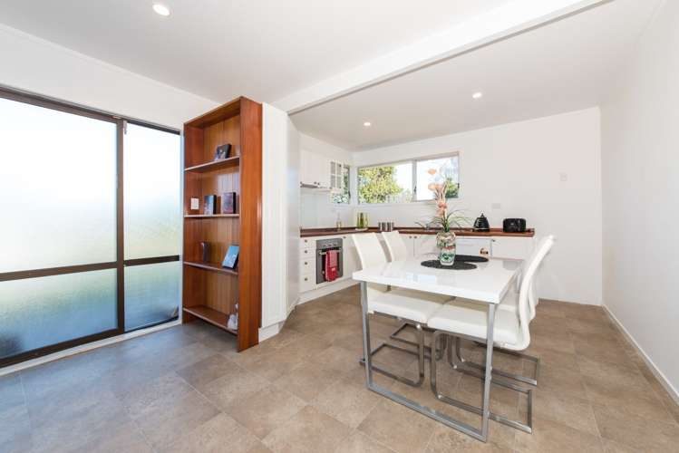 36 Riverpark Crescent Henderson_5