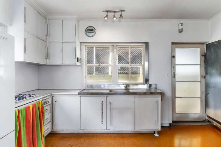 5 Pohutukawa Avenue Red Beach_14