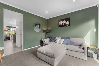 10 Malcolm Calder Road_2