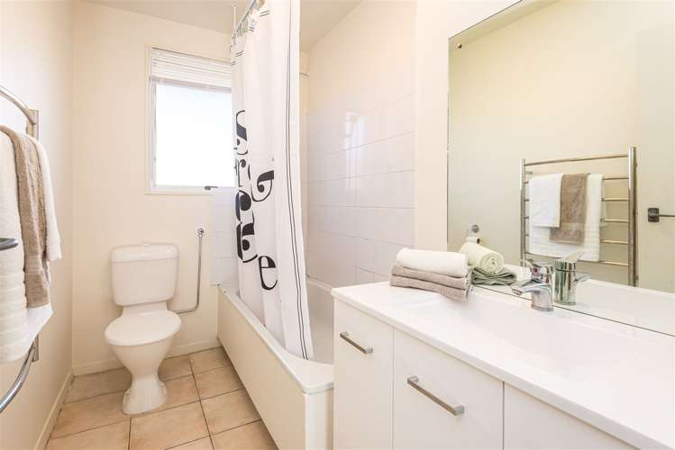 1/125 Geraldine Street Edgeware_7