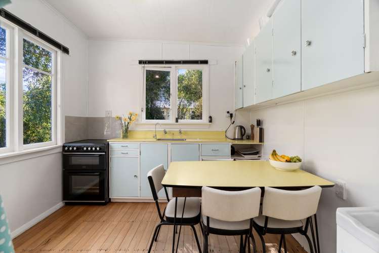 10 Crescent Street Purakaunui Inlet_10