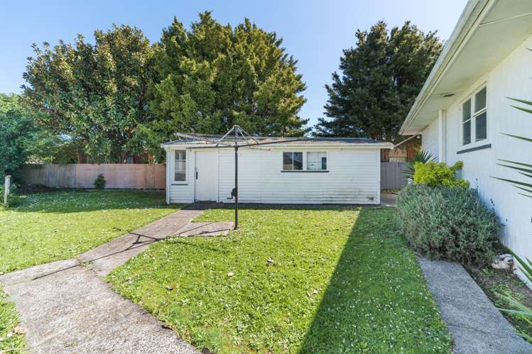 8 Lewis Place Highbury_17