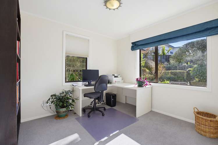 22 Sunrise Boulevard Tawa_19