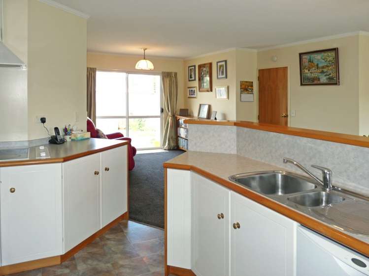 17 Middlebank Drive Richmond_8