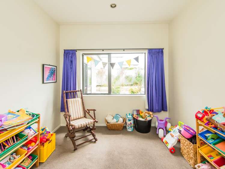 20 Lithgow Drive Otamatea_22