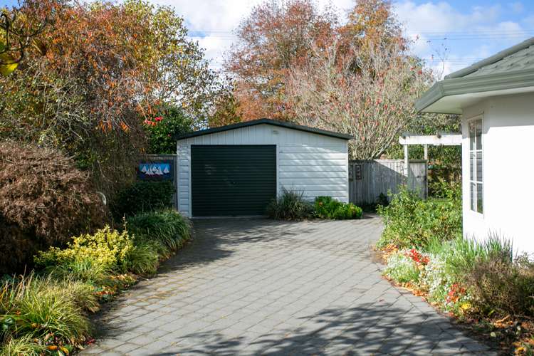 45 The Oaks Drive Leamington_18