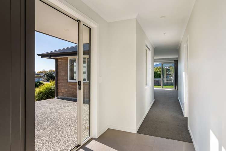 81 Washbourn Drive Richmond_2