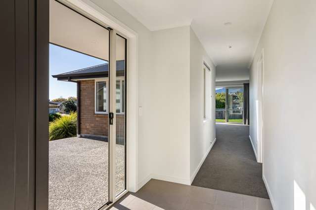 81 Washbourn Drive Richmond_2