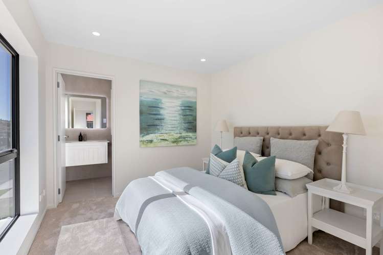 1/5 La Perouse Street Botany Downs_13