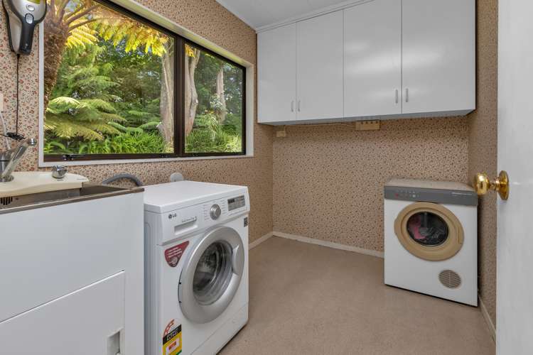 63 Memorial Drive Parahaki_18