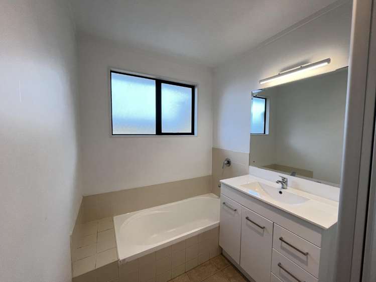 17A Bond Crescent Forrest Hill_9