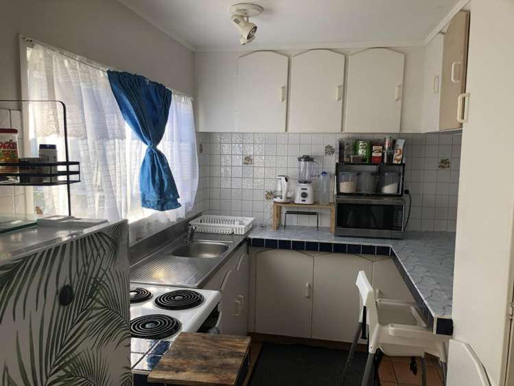 3/92 Kenderdine Rd 10695_2