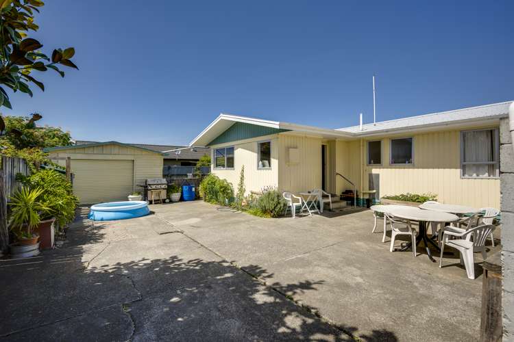 141 Chatham Road Flaxmere_14