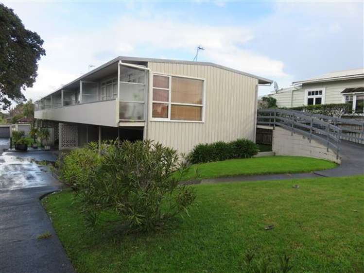 4/77 Old Lake Road Narrow Neck_9